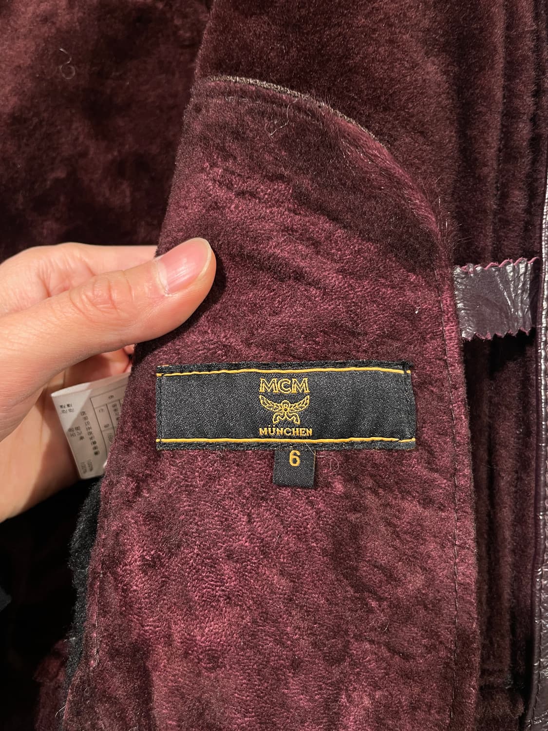 mcm 와인 글로시 쉽 레더 자켓 상품이미지7