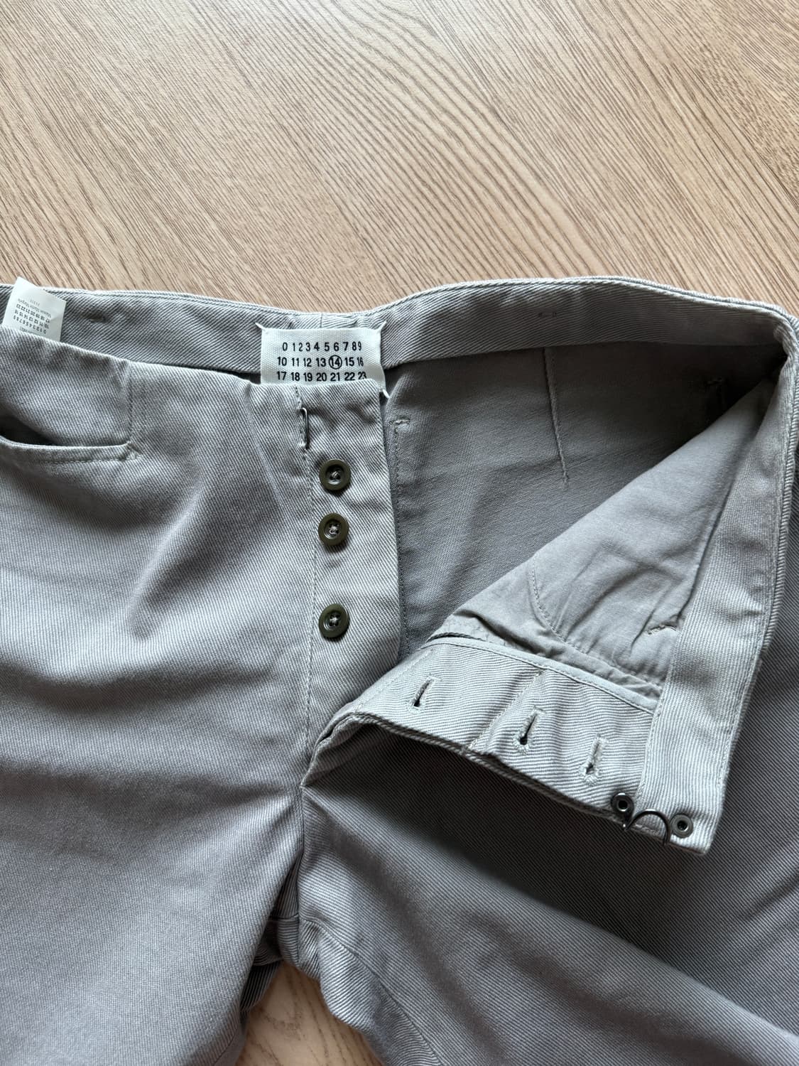 마틴 마르지엘라 맥퀸 팬츠 그레이 상품이미지4