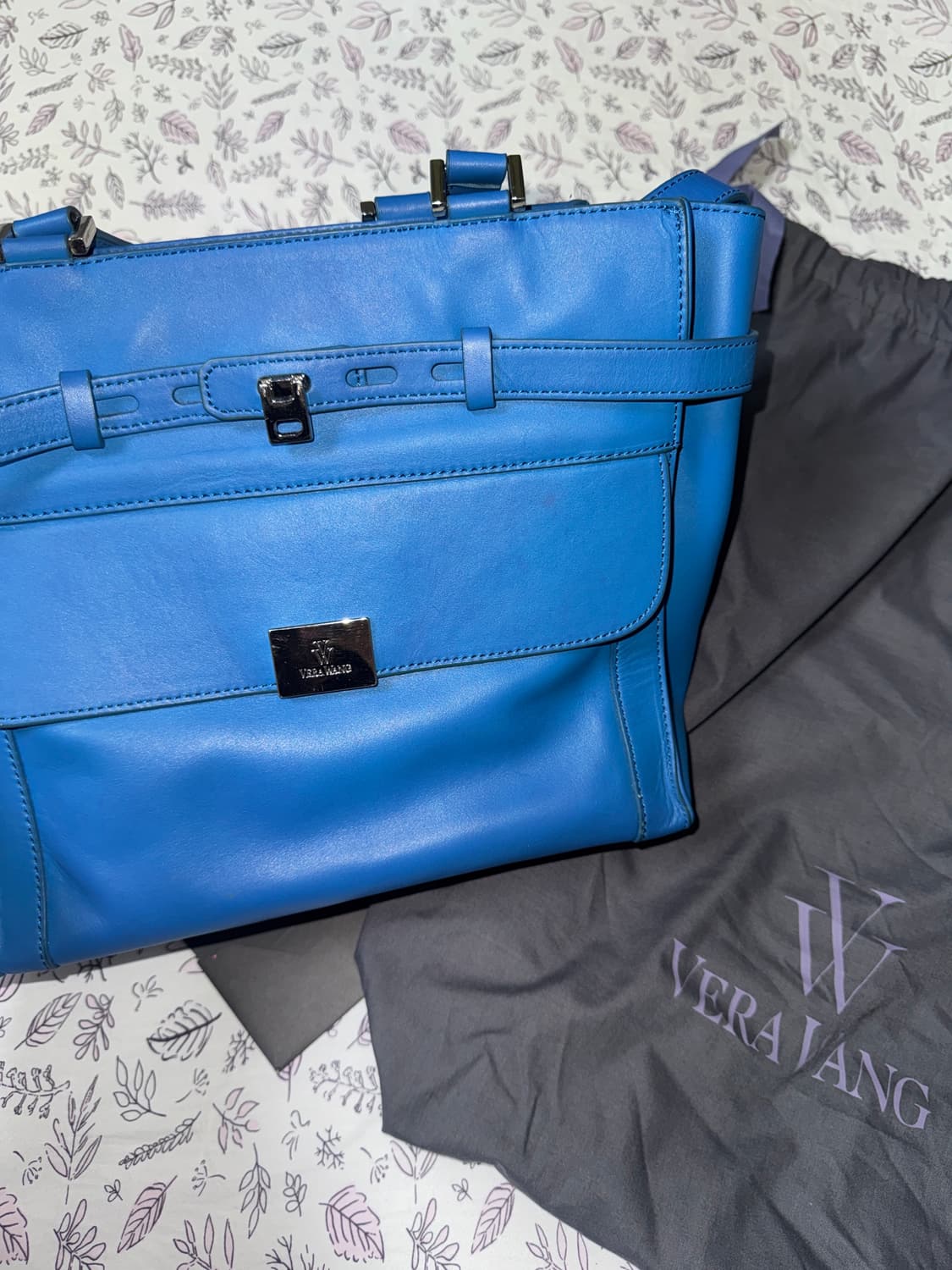 VERA WANG BLUE TOTE BAG 상품이미지1