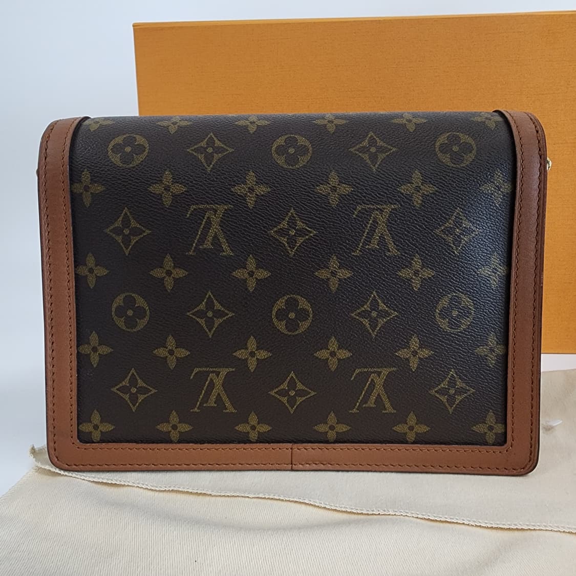 루이비통 도핀 MM 모노그램 리버스 캔버스 숄더 크로스백 M45958 상품이미지6