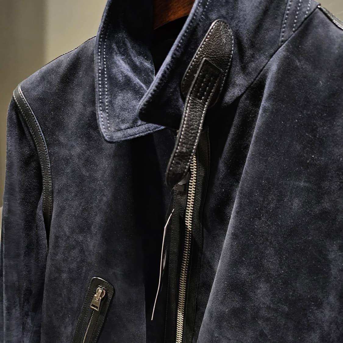 톰포드 레더트리밍 스웨이드 트러커 가죽자켓 상품이미지6