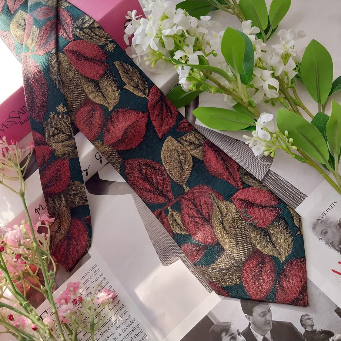 입생로랑 실크 그린 자카드 패턴 넥타이 8.9cm A+등급 K1872
 상품이미지3