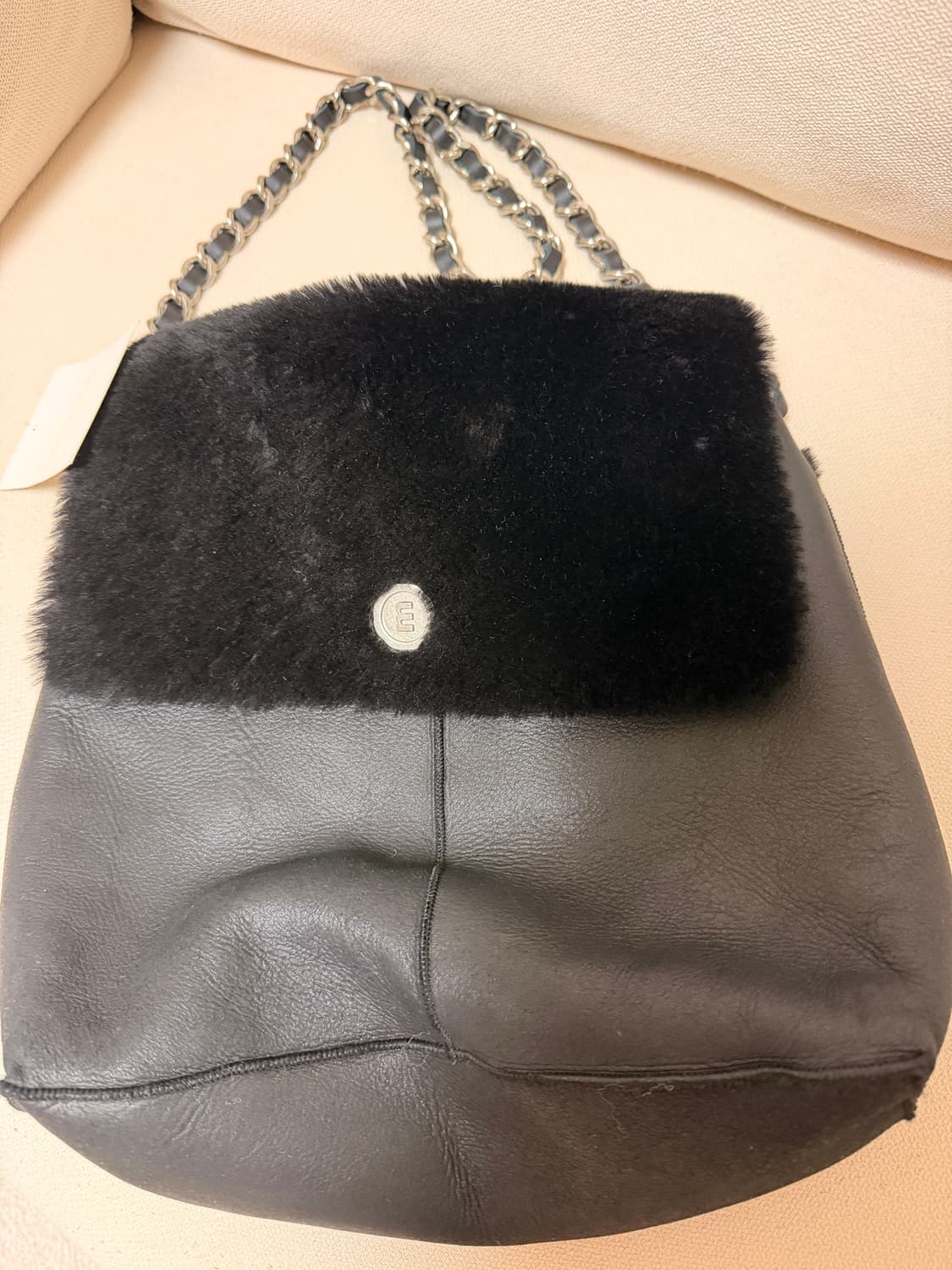 미닛뮤트 fable 무스탕 chain back black 상품이미지4