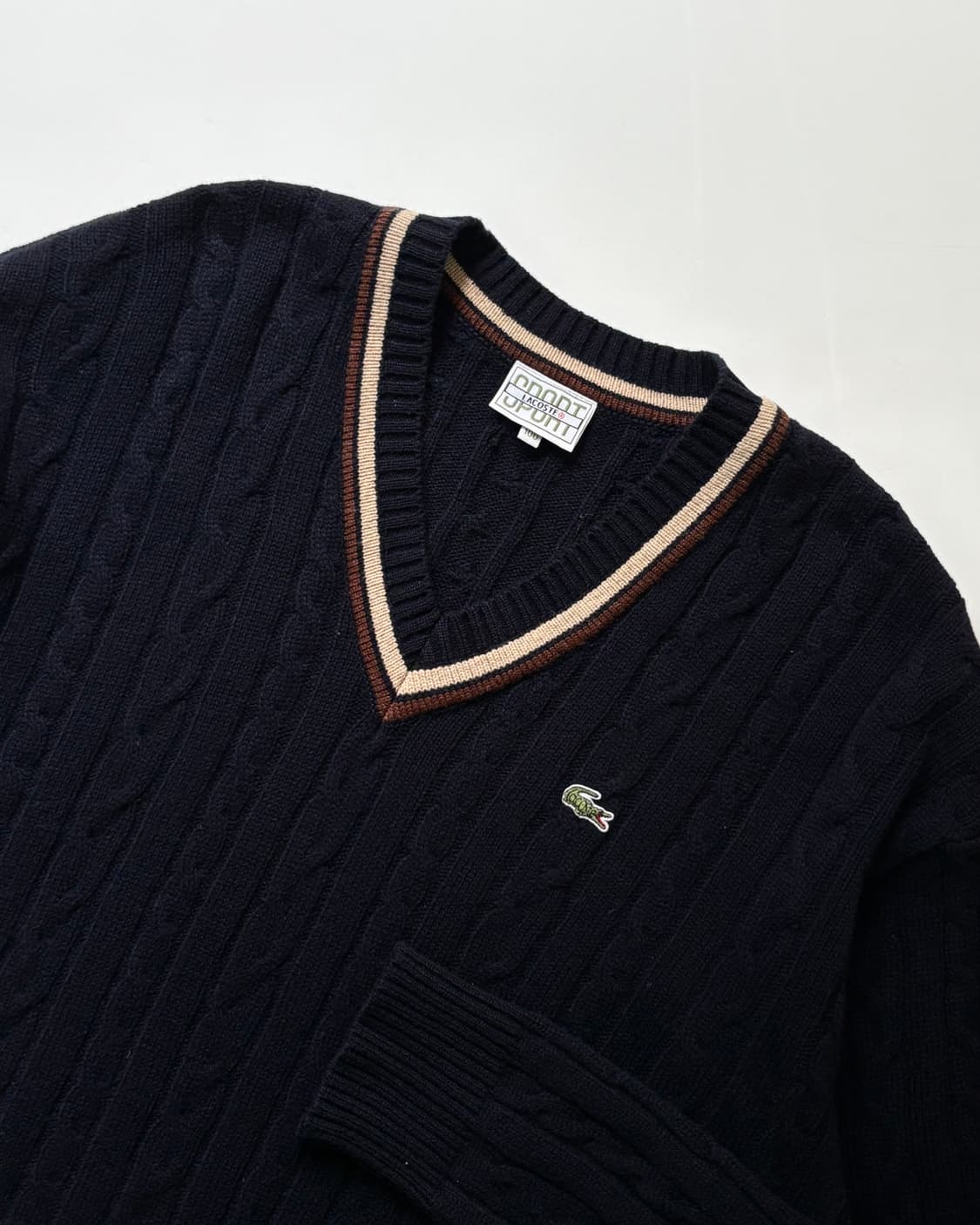 Lacoste 라코스테 램스울 네이비컬러 케이블 브이넥 니트 상품이미지1