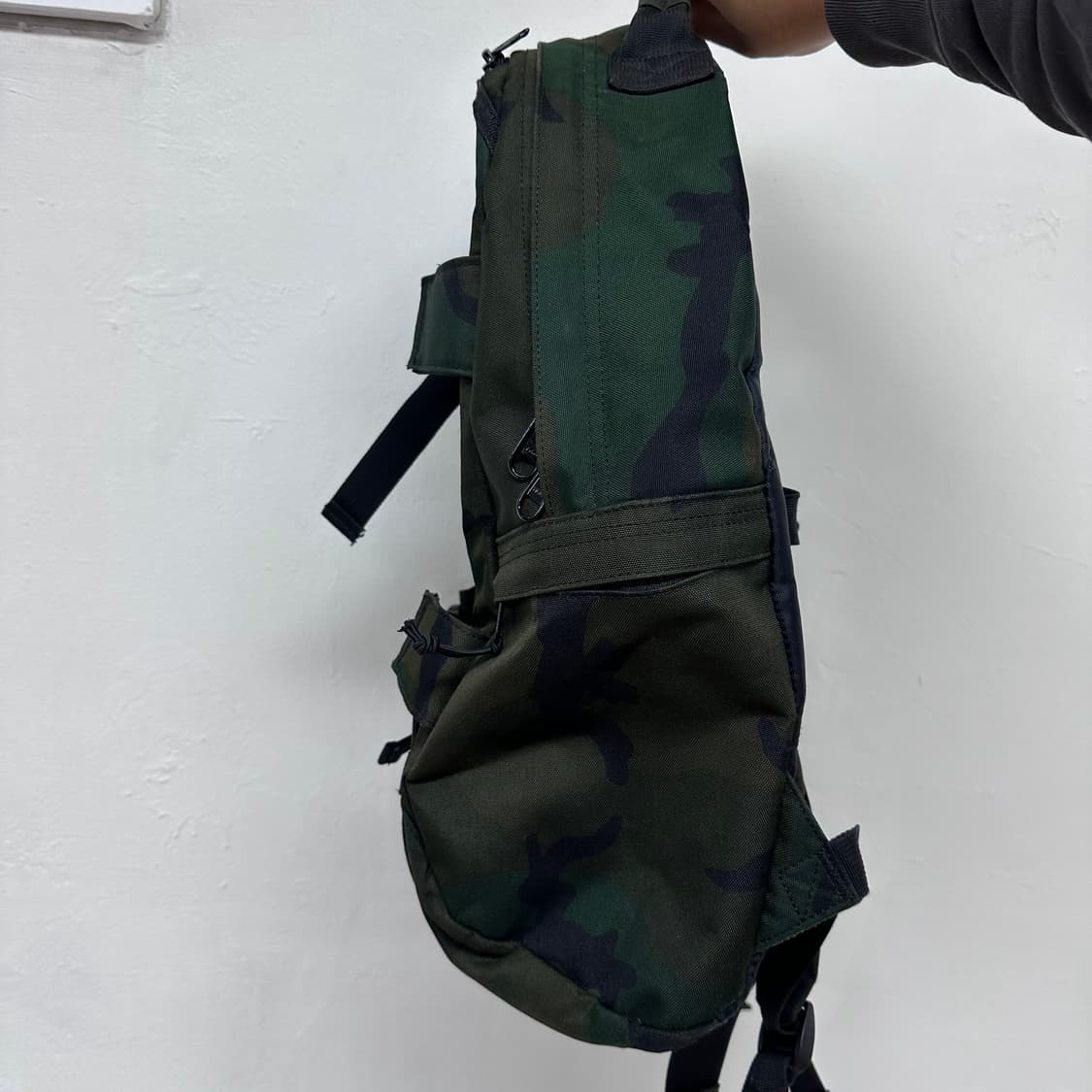 Carhartt 칼하트 킥플립 카모 백팩 가방 (밀리터리) 상품이미지4