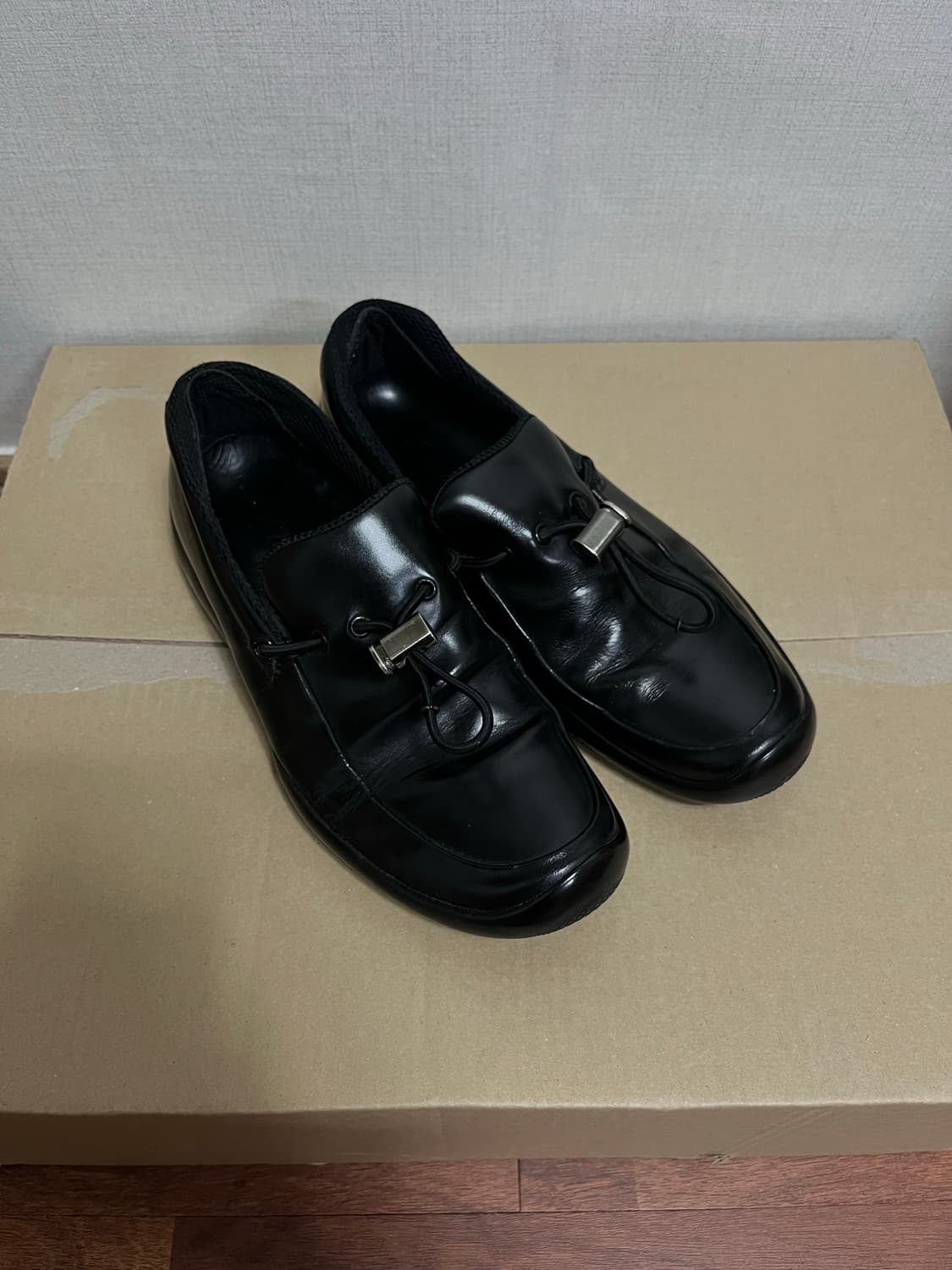 프라다 스포츠 스트링 로퍼 상품이미지1