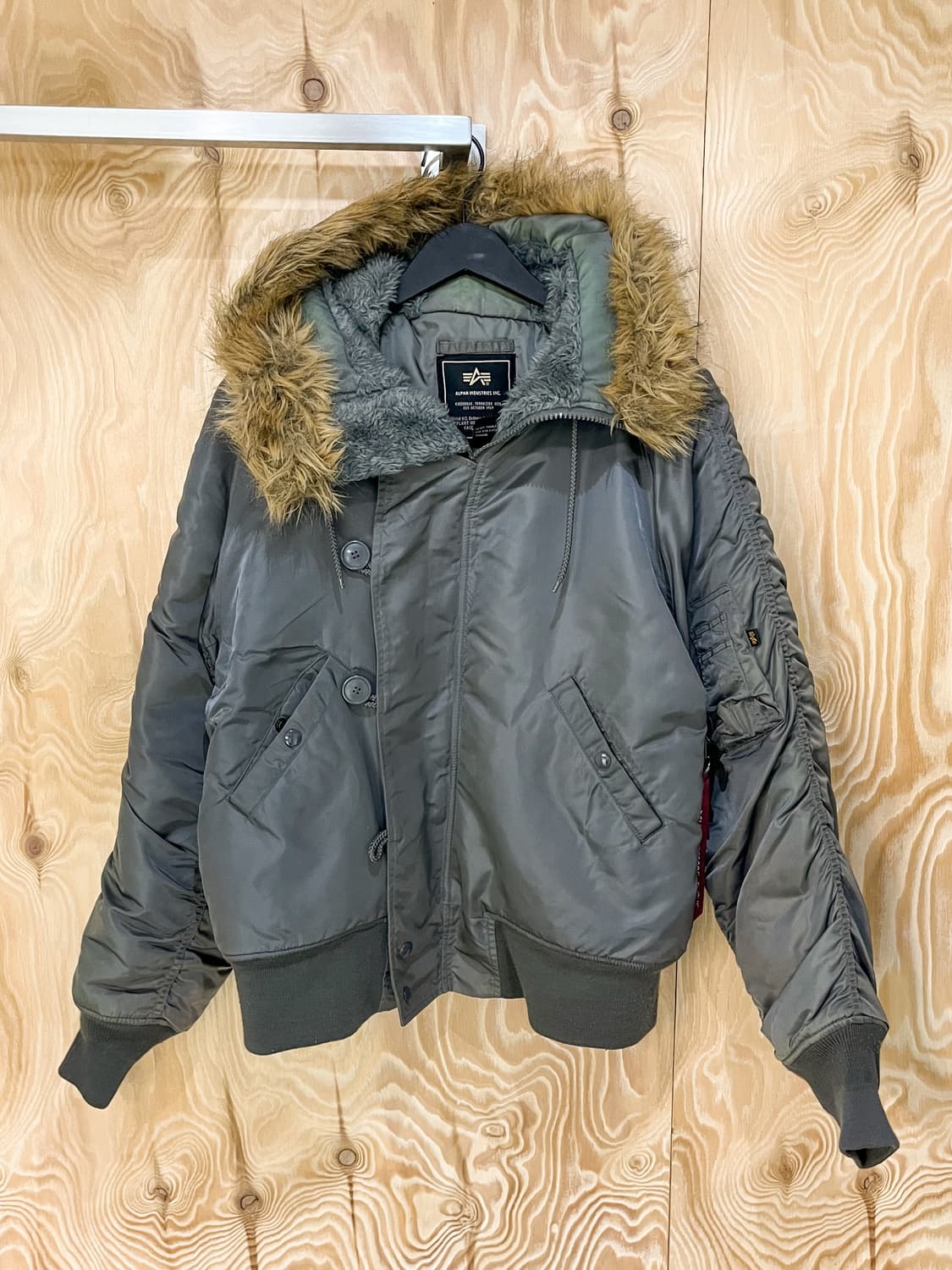 알파 인더스트리 U.S.A.F N-2B 파카 상품이미지3