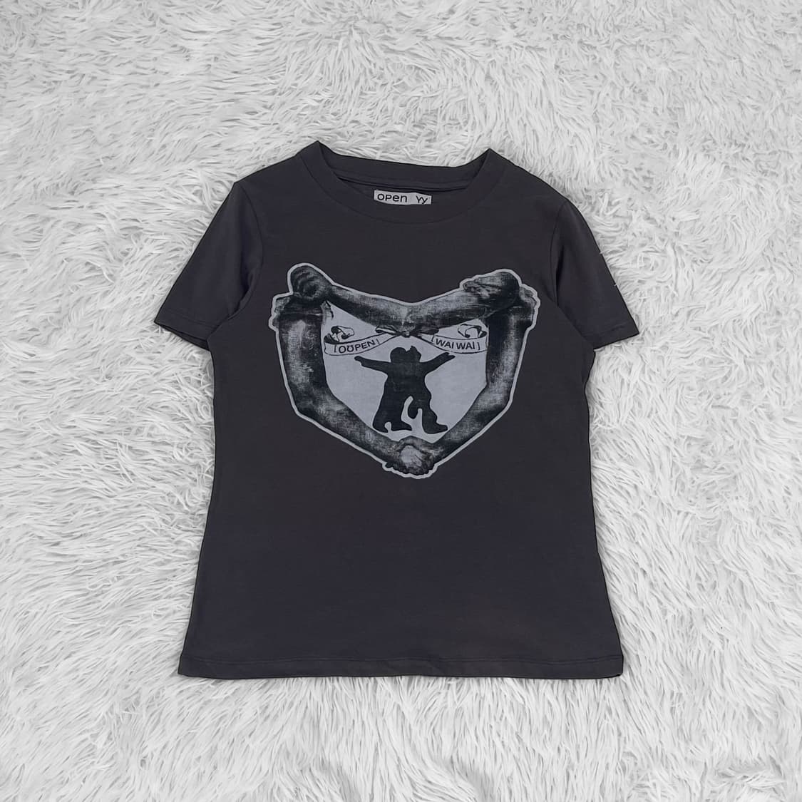 오픈와이와이 허그앤하트 반팔티 차콜 상품이미지2