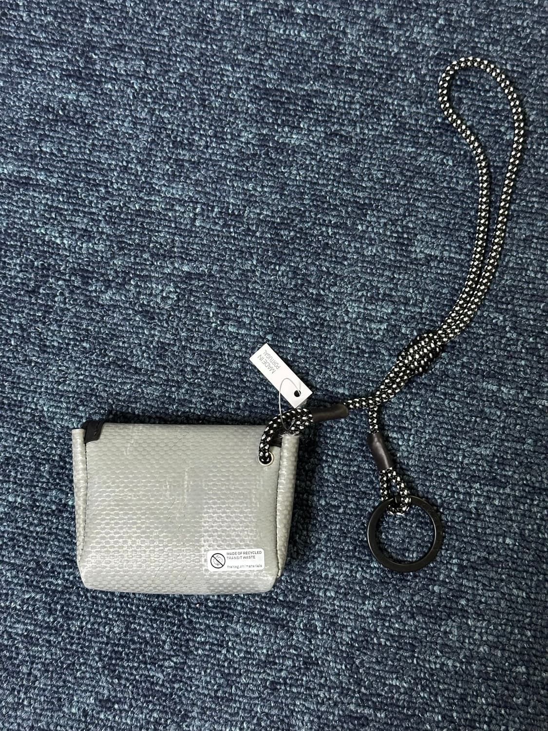 새제품 Freitag 프라이탁 희귀 실버 키링 판매 상품이미지8