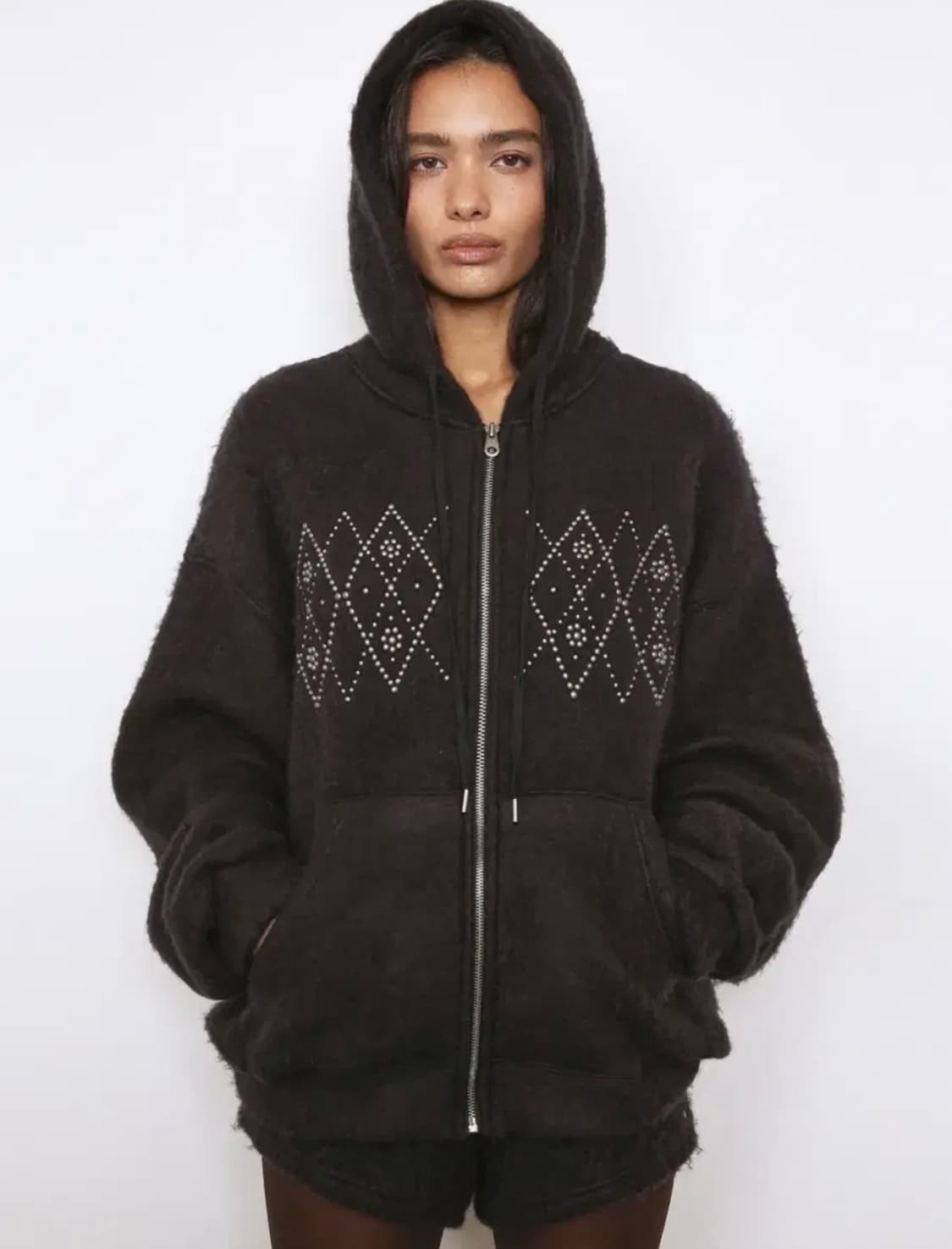 폴리수엠 아가일 스터드 후드집업 블랙 상품이미지1