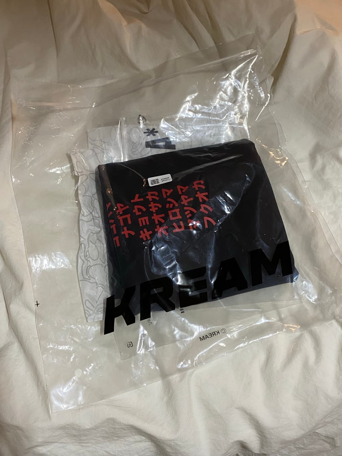 (새상품,네고가능)베이프 재팬 가타카나 컬리지 시티 티셔츠 m 블랙 판매 상품이미지5