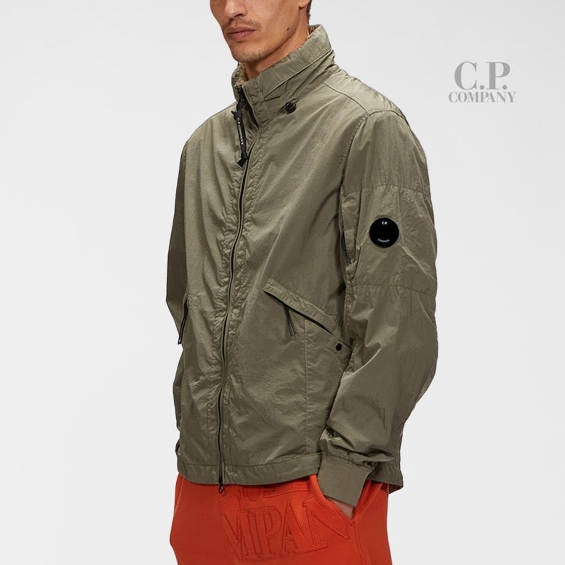 CP컴퍼니 CHROME-R 디터처블 렌즈 후드 자켓 상품이미지1