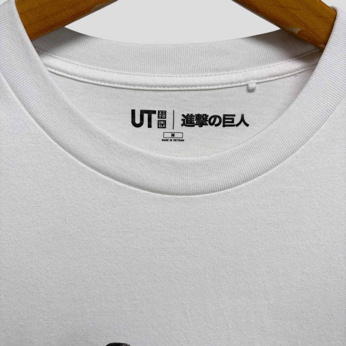 (M)유니클로 진격의 거인 반팔티셔츠 상품이미지3