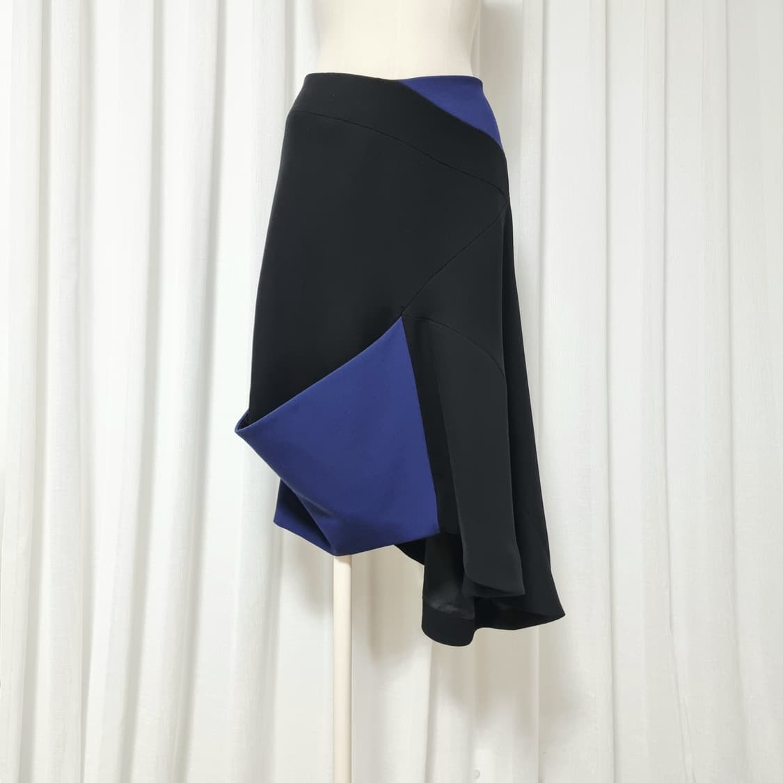 JW Anderson 컬러블록 웨이비 언발란스 스커트 (UK8) 상태최상 상품이미지1