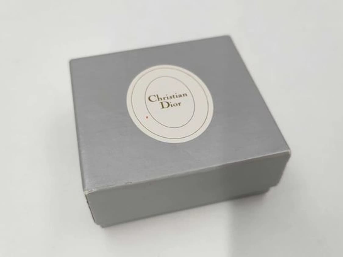 [예약] 디올(Dior) 클래식 로고 엠블럼 이어링 / 박스 풀세트 상품이미지5