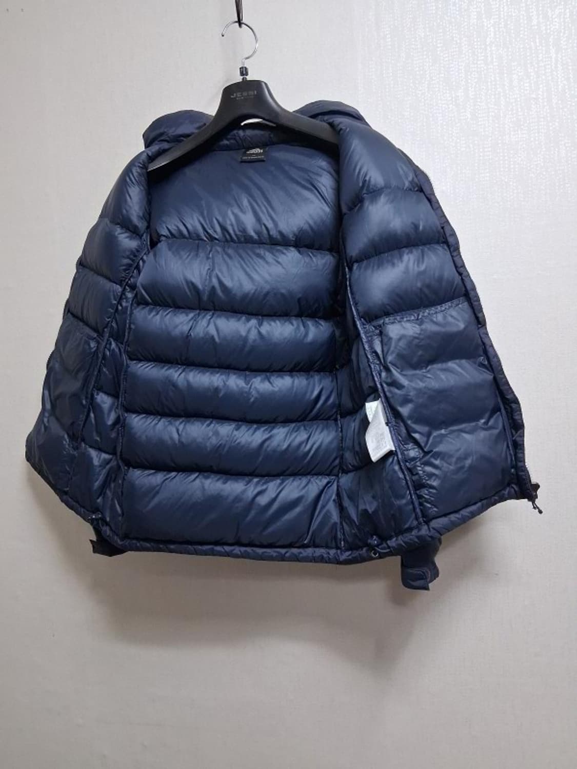 아디다스 여성다운패딩점퍼 후드탈부착 여성 44에서작은55까지 156까지
 상품이미지3