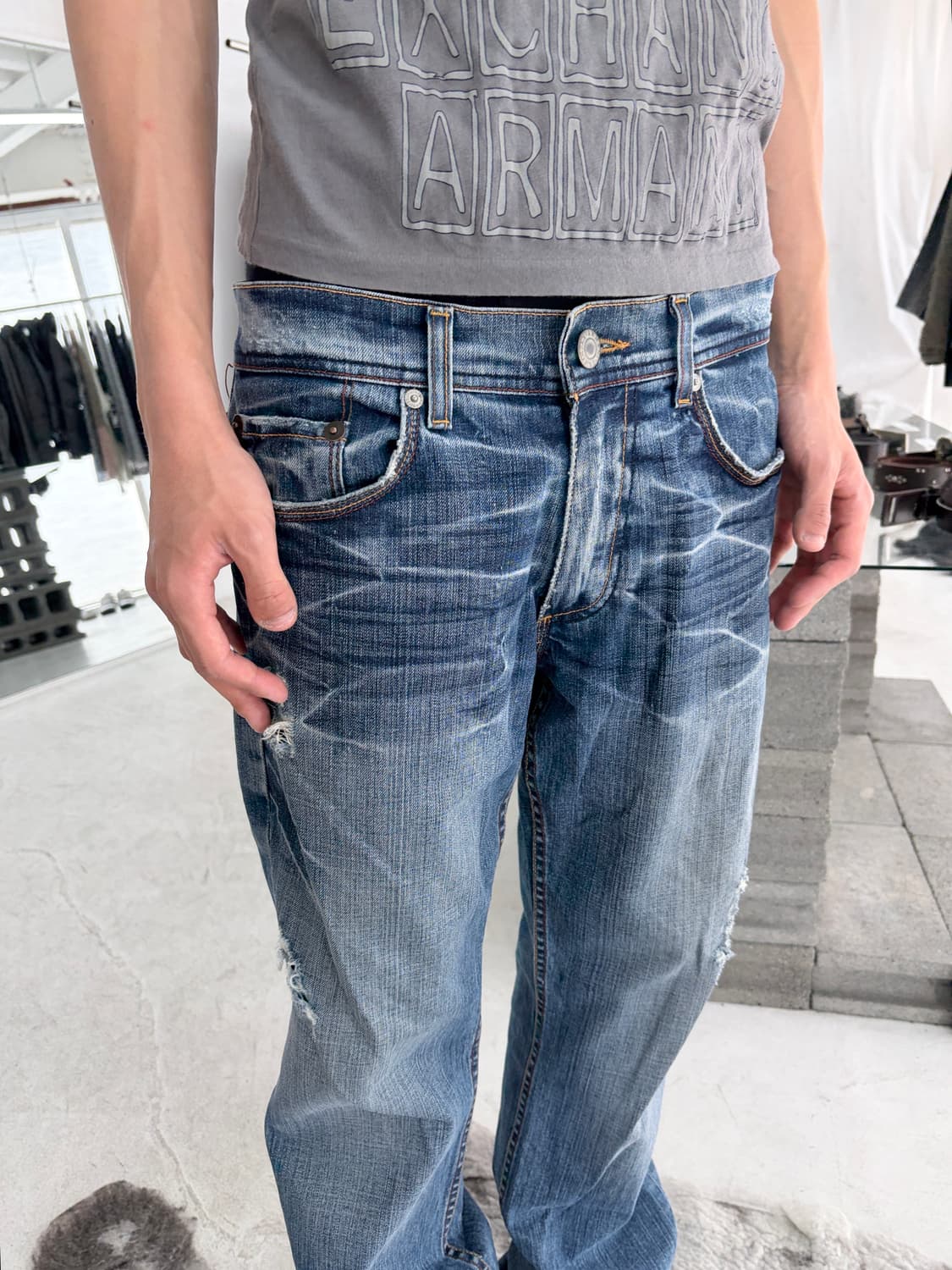 2000‘s 아르마니 크랙 워시드 데님 팬츠 상품이미지2