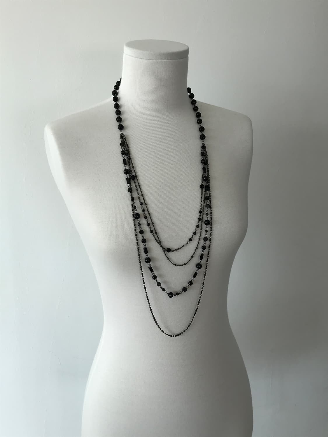 오리엔탈 빈티지 블랙 비즈 & 멀티 체인 롱 레이어드 목걸이 상품이미지1