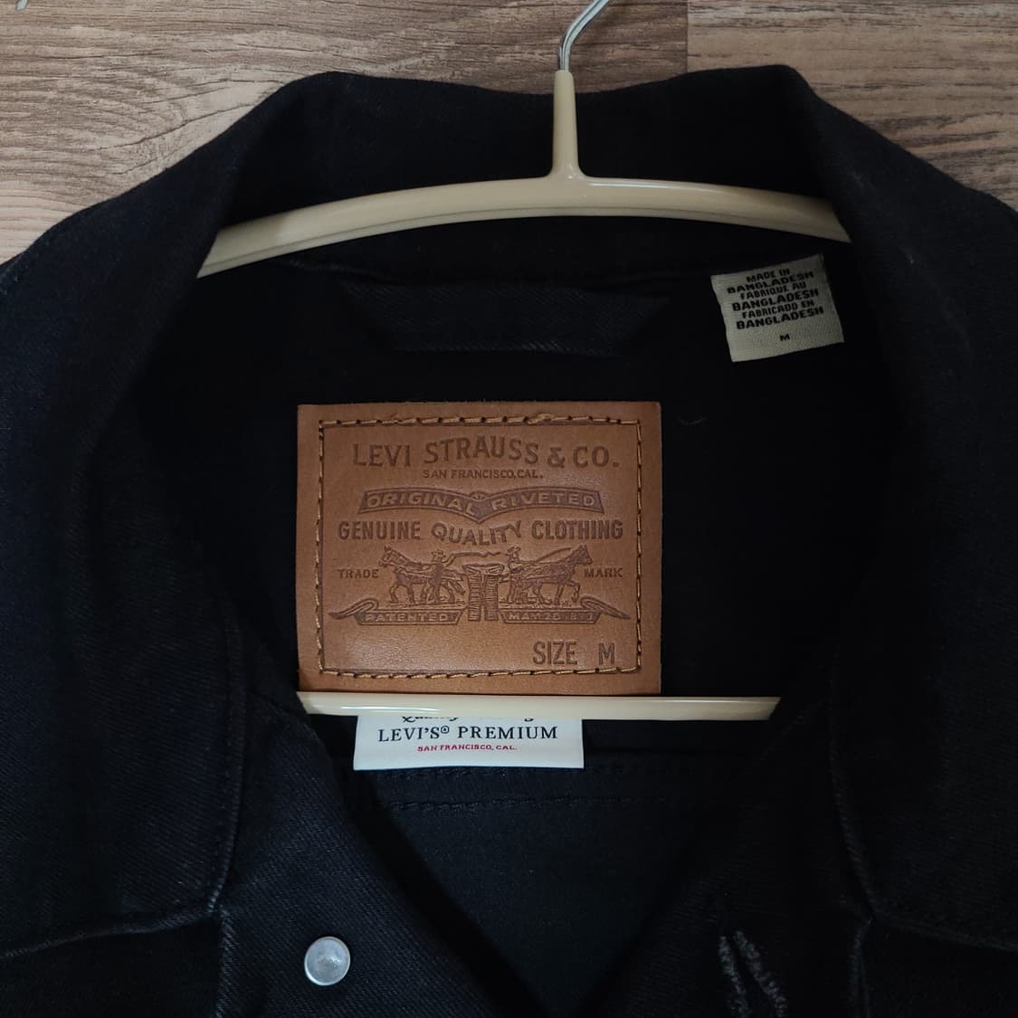 (L 100) 리바이스 프리미엄 블랙 흑청 데님 트러커 자켓 상품이미지2