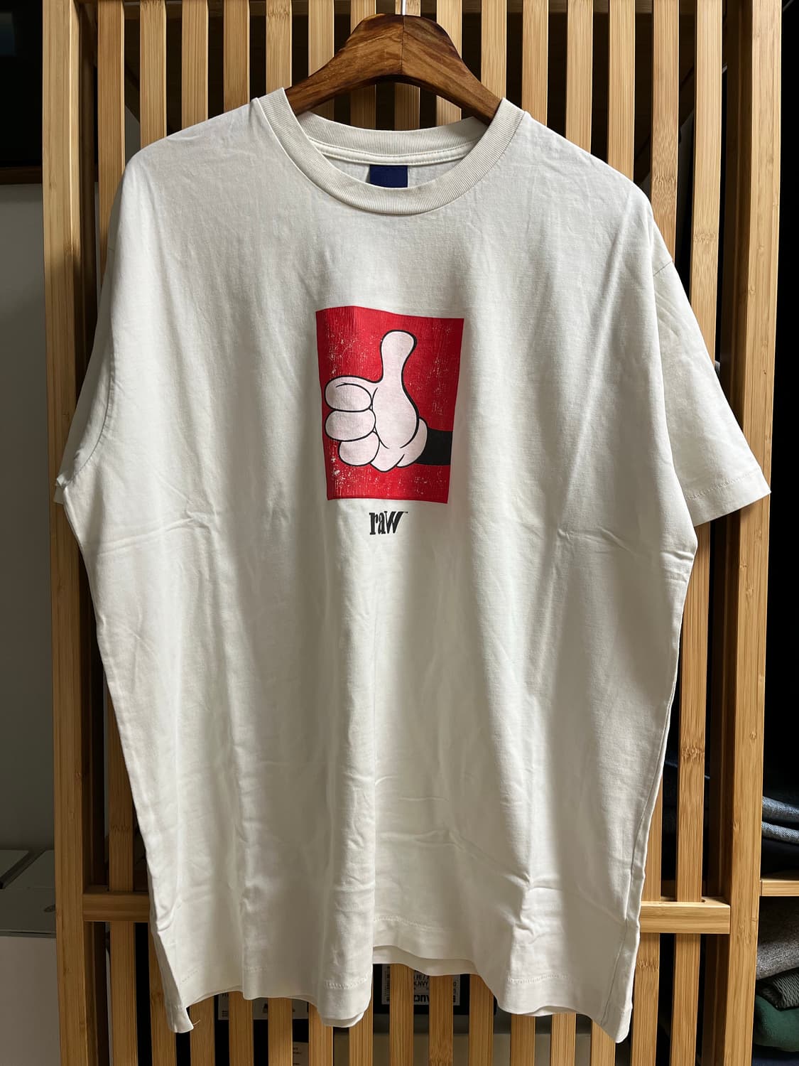 블라인드파일즈 미키 엄지 티셔츠 상품이미지1