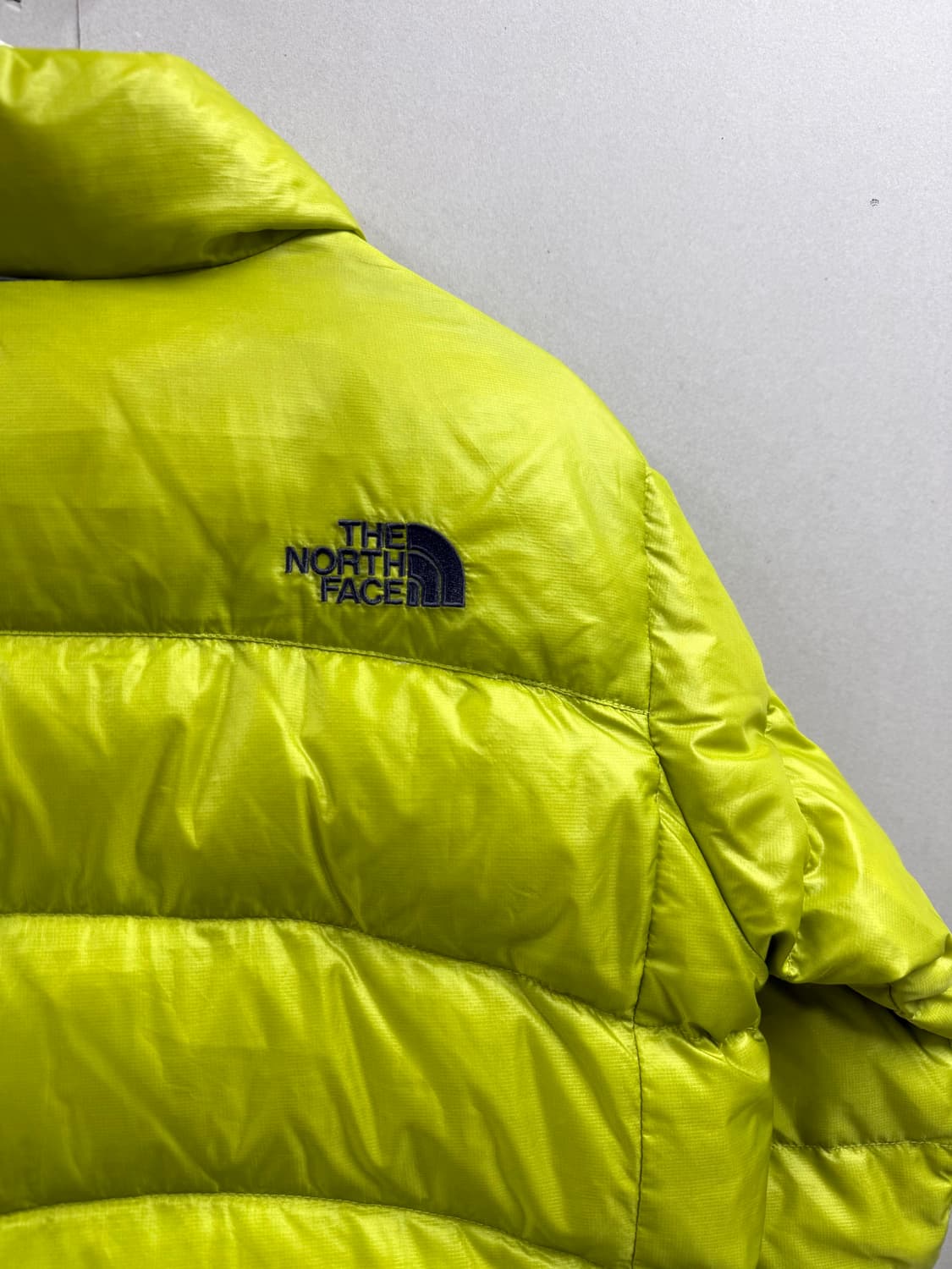 여성 80 S / 노스페이스 써밋시리즈 아콘카구아 경량 패딩  상품이미지7