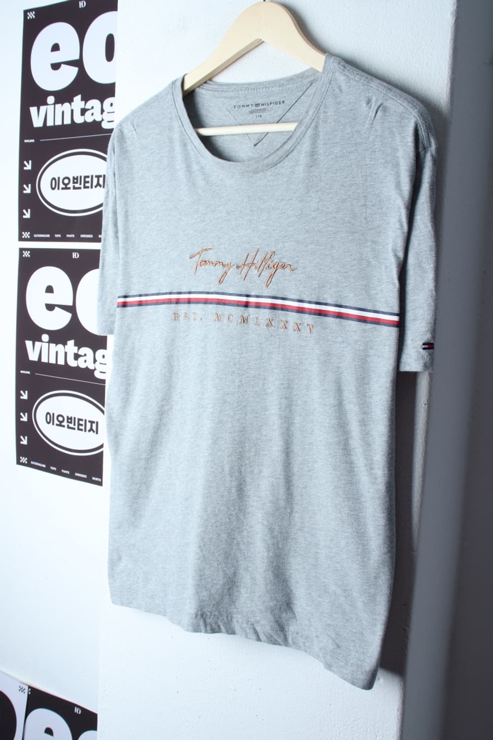 (L-XL) 타미힐피거 반팔 티셔츠 레터링 그레이 올드스쿨-H32976 상품이미지1