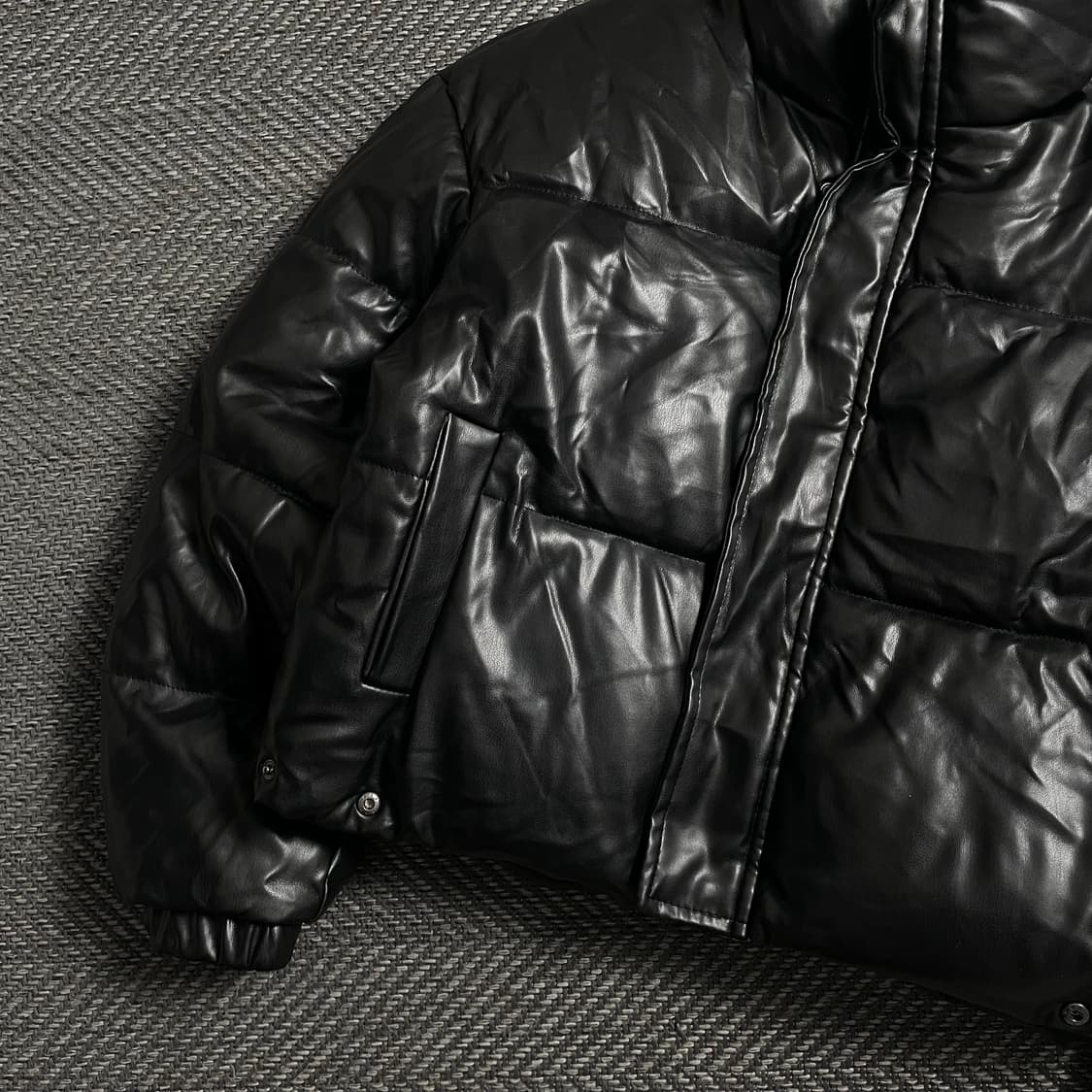 빈티지 우먼스 블랙 비건 레더 패딩 점퍼o 4752 상품이미지3