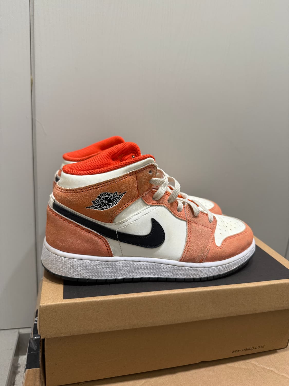 나이키 에어 조던 1 미드 SE 팀 오렌지 블랙 40/250 상품이미지2