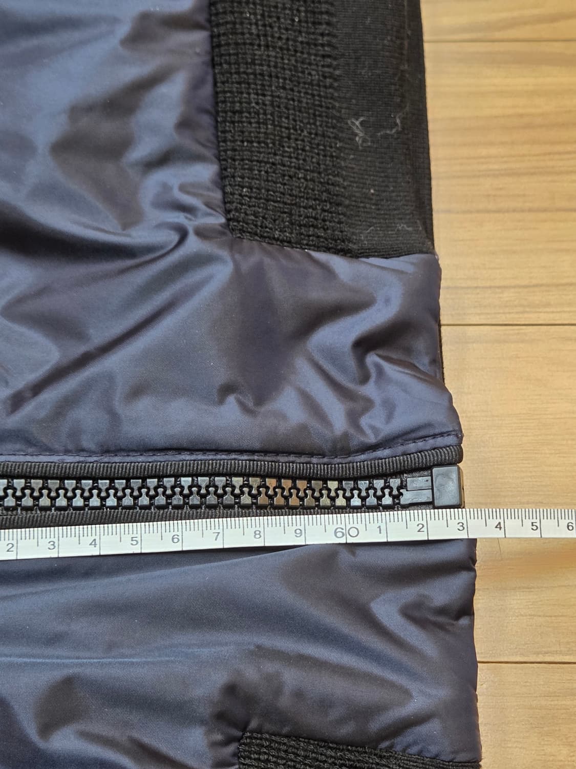 지오지아 남성 봄버 자켓 네이비 색상입니다. 사이즈는 100이고, 95  상품이미지3