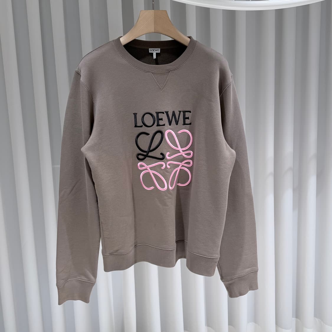 L / 로에베 아나그램 코튼 맨투맨 상품이미지3