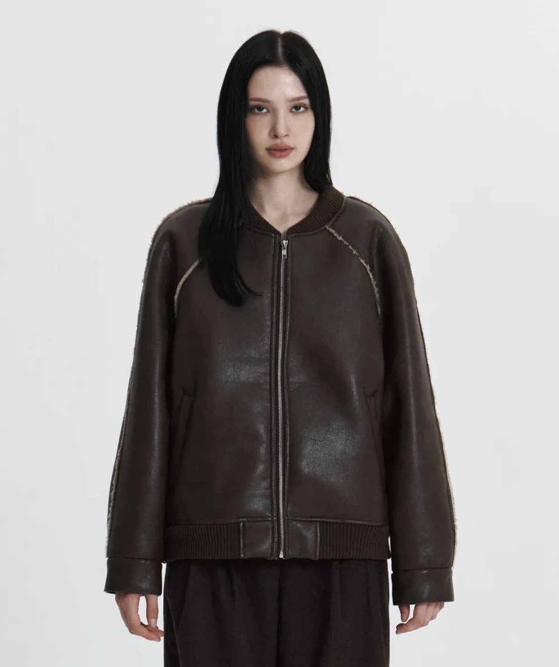 큐리티_ C LINE TRIM FAUX SHEARLING JACKET 상품이미지2