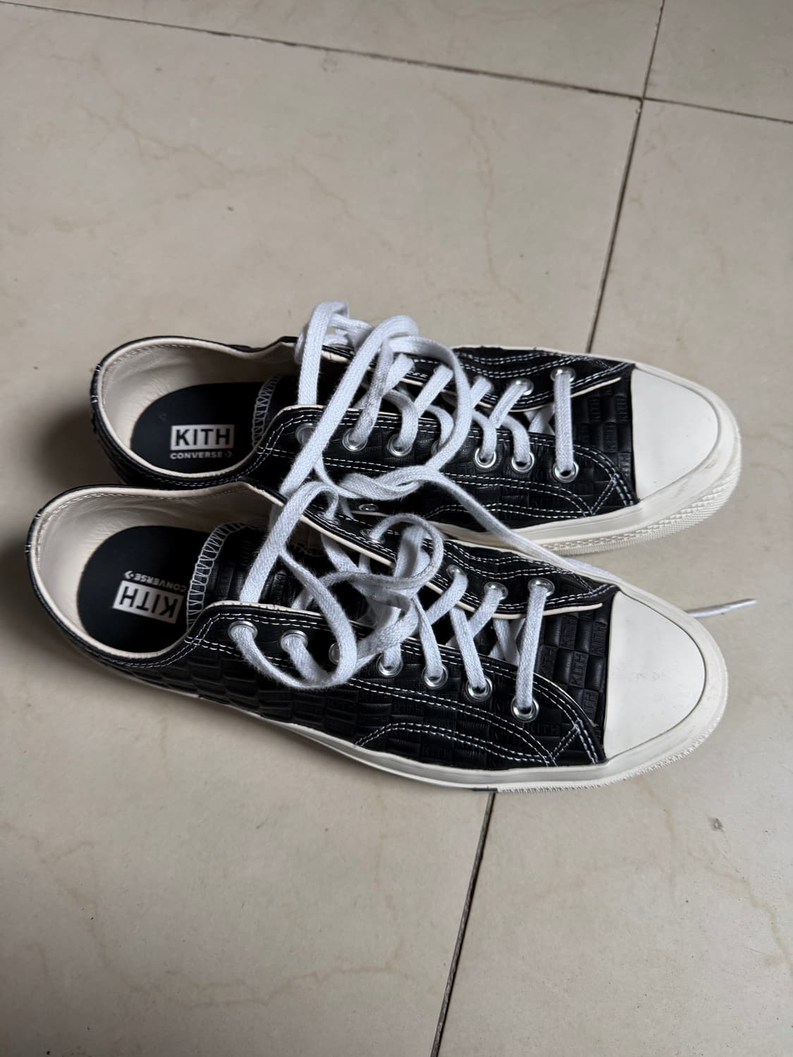 kith 컨버스 척테일러 블랙 로우 상품이미지1