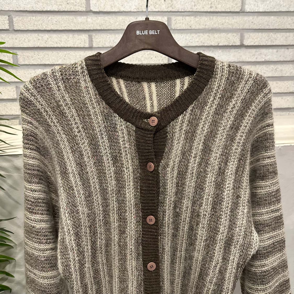 JPN VINTAGE 니트 가디건 라운드넥 세로 스트라이프 디테일 브라운 상품이미지4