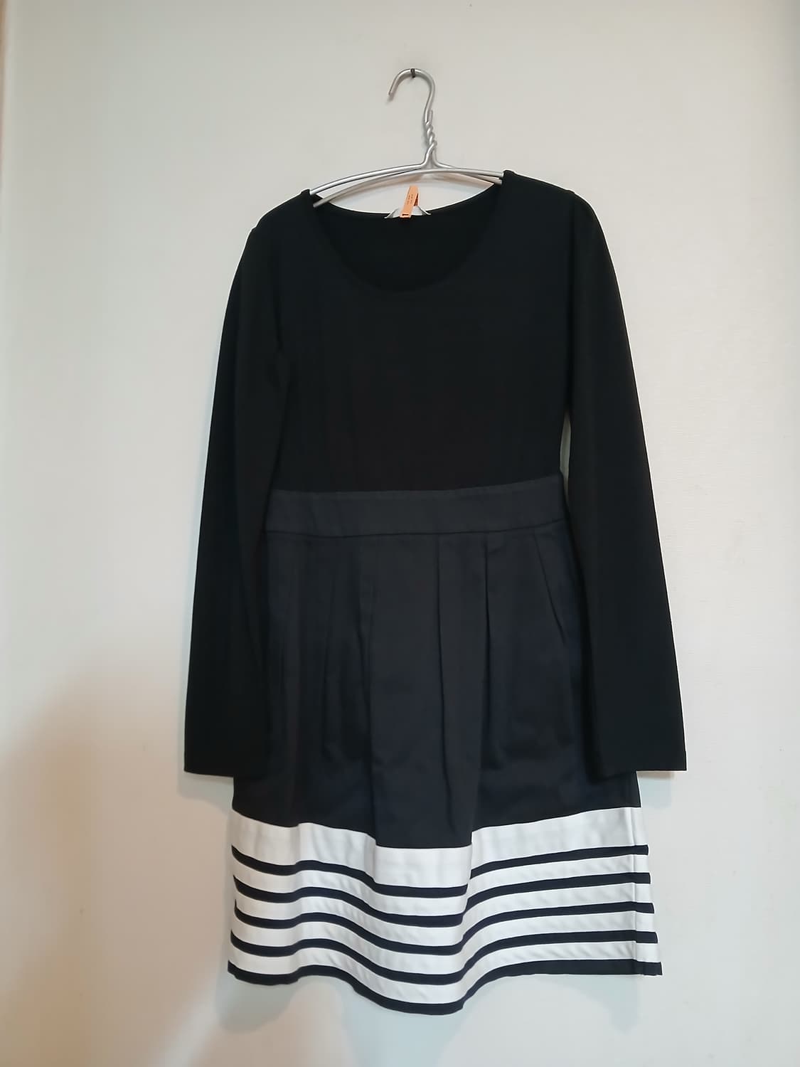 배색 플레어 원피스 코튼 드레스 스트라이프 포인트 홀복 데이트룩 하객룩 상품이미지1