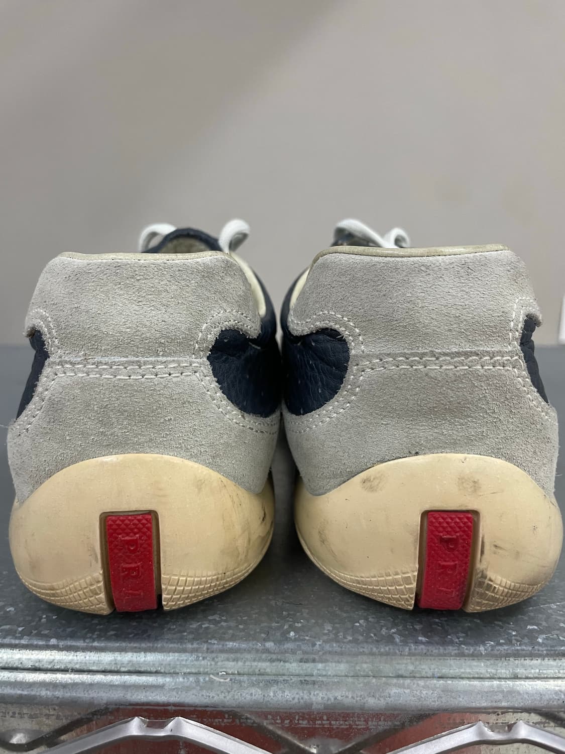 프라다 스니커즈 네이비 7 상품이미지9