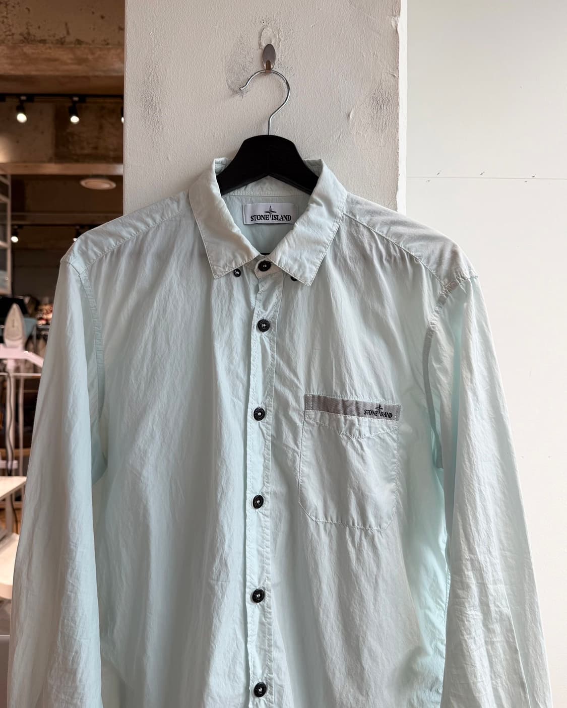 스톤아일랜드 라이트 블루 원포켓 셔츠  상품이미지3
