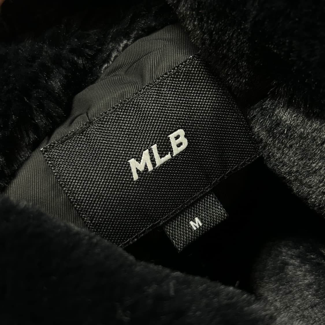MLB 메가로고 스탠드넥 플러시 퍼자켓(M) 상품이미지3