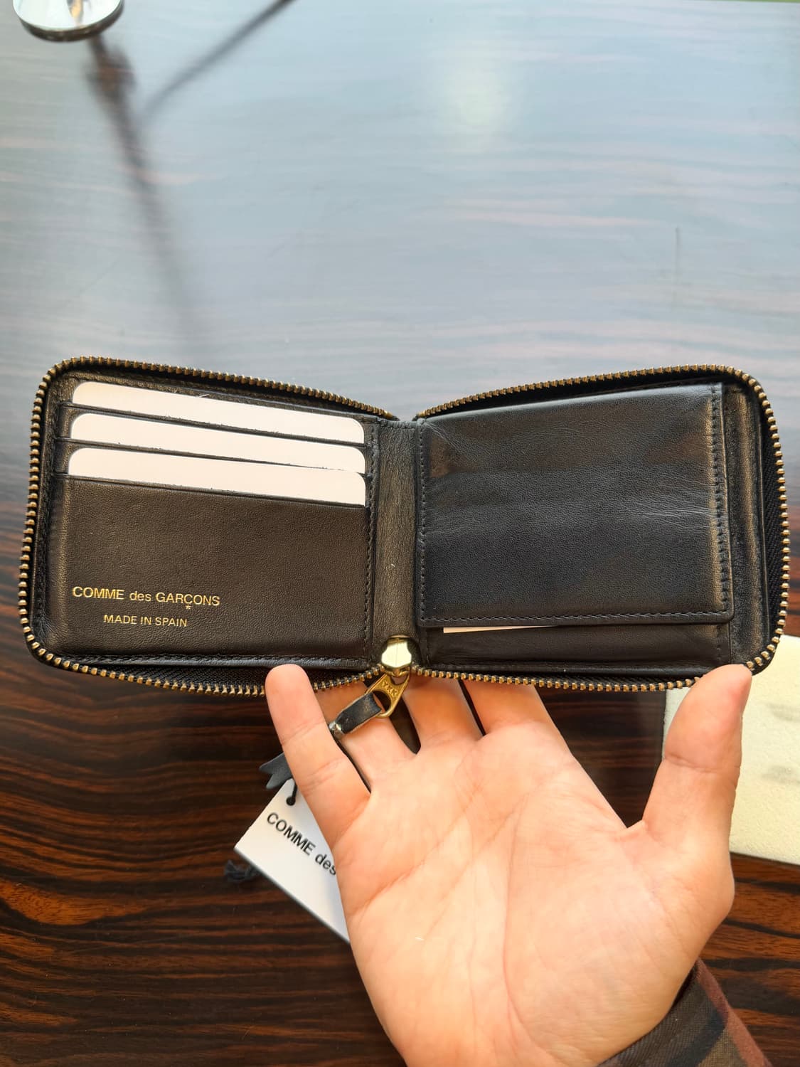 꼼데가르송 23AW 지퍼 어라운드 가죽 지갑 상품이미지3