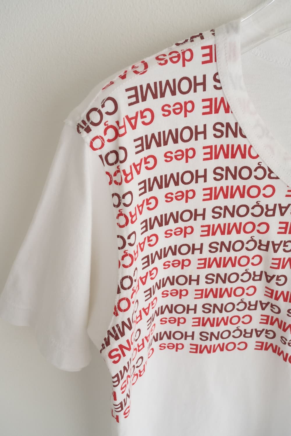 Lettering V-neck t-shirt   상품이미지4