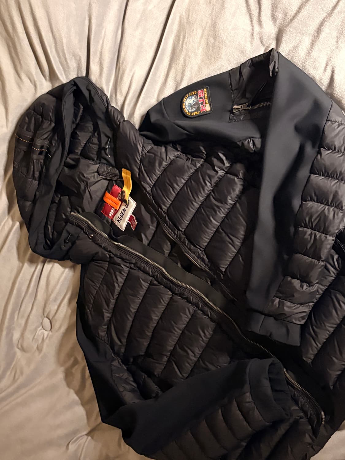 파라점퍼스 니트 패딩 판매합니다 상품이미지2