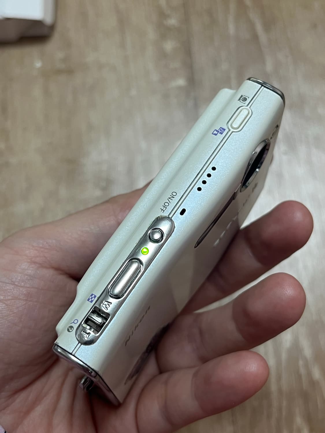 니콘 쿨픽스 S8 화이트 카메라 니콘 디카 니콘 디지털카메라 빈티지카메라 상품이미지3