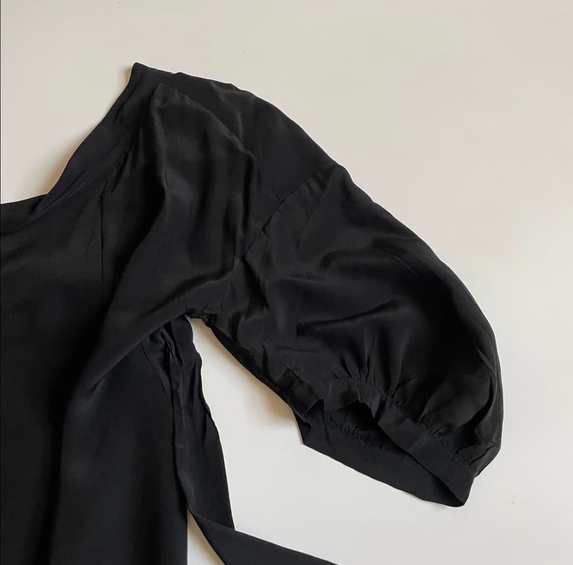 프라다 백 리본 반팔 블라우스 상품이미지4