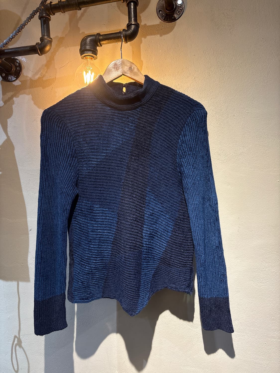 JPN 네이비 사선 언발란스 니트 상품이미지1