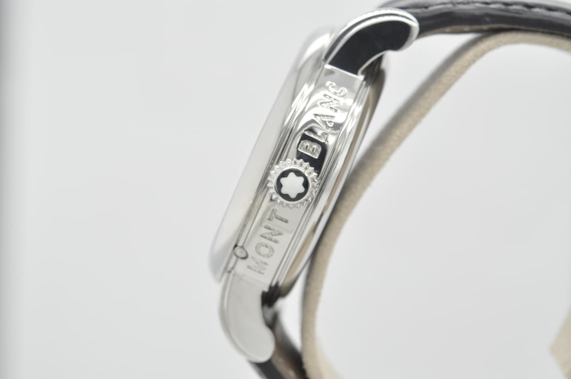 몽블랑 마이스터스튁 7018 듀얼타임
중고명품 손목시계 36mm 남성 악 상품이미지3