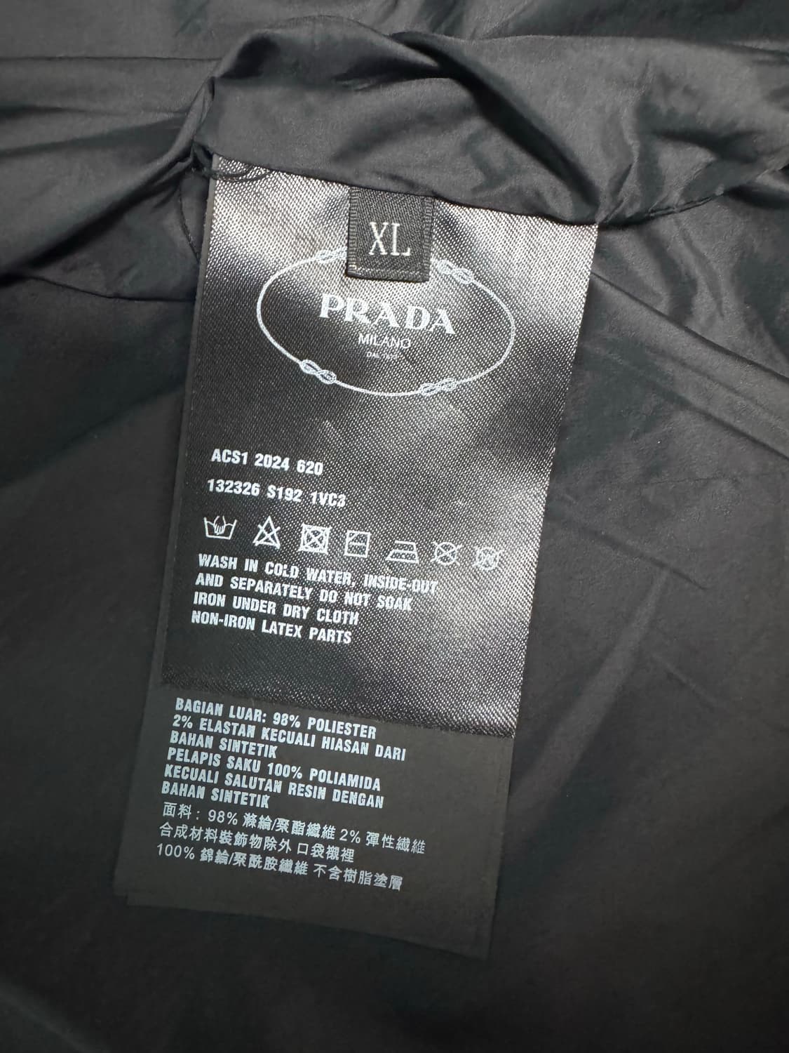 프라다 리나일론 자켓 블랙 상품이미지6