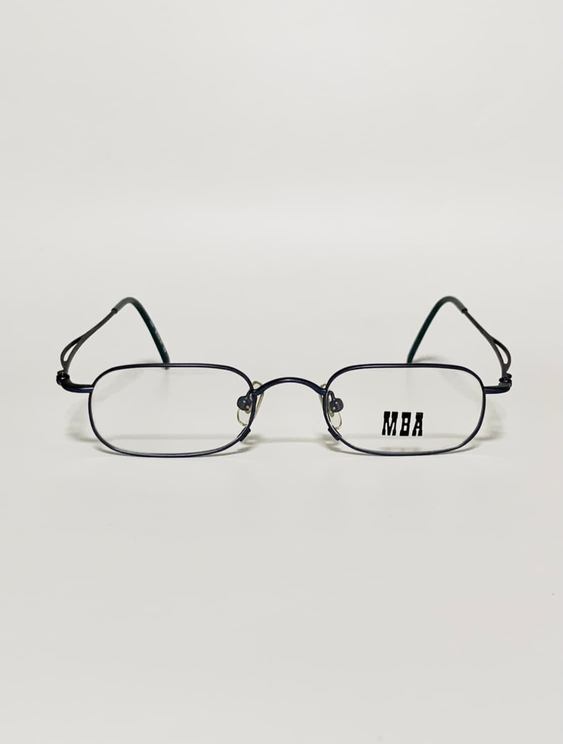 데드스탁  MBA 네이비 미니멀 라운드사각 안경테 72 상품이미지1