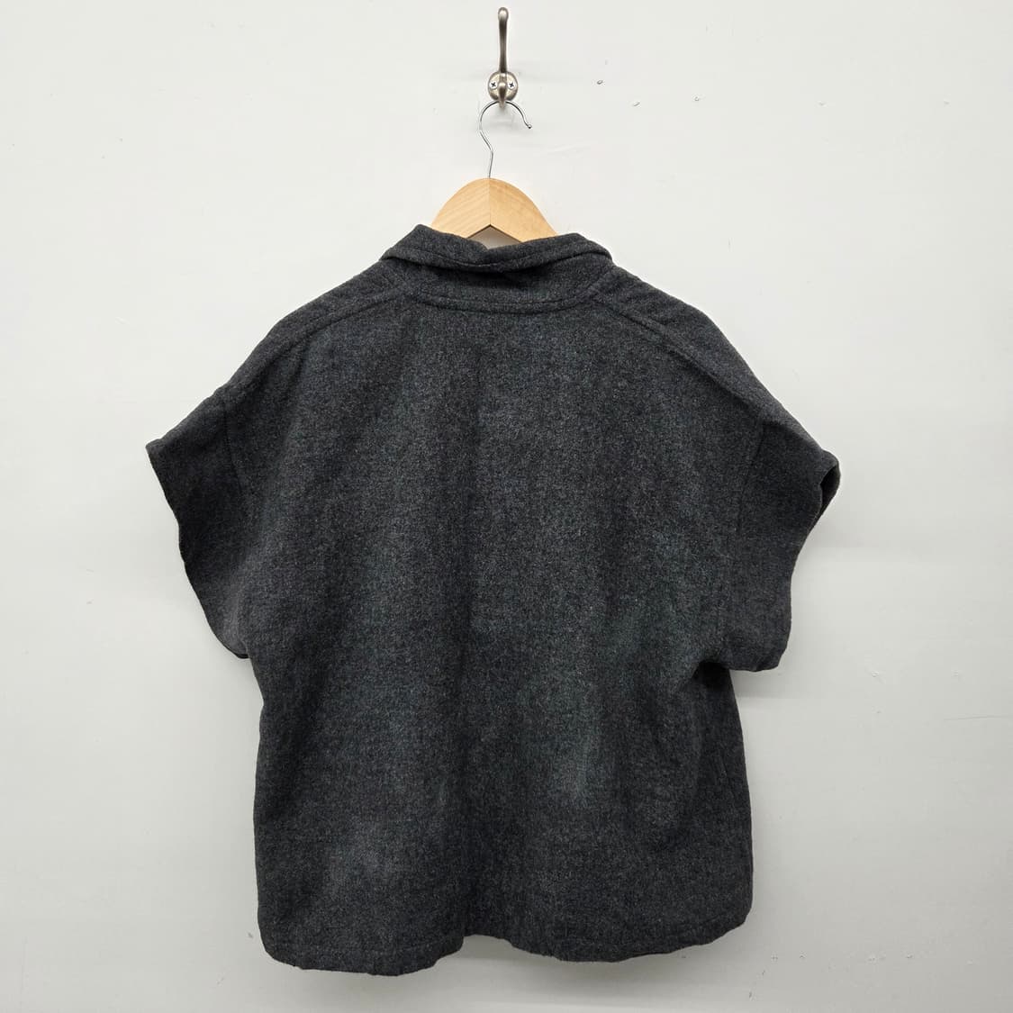 꼼데가르송 차콜 반팔 가디건 여성 S 상품이미지4