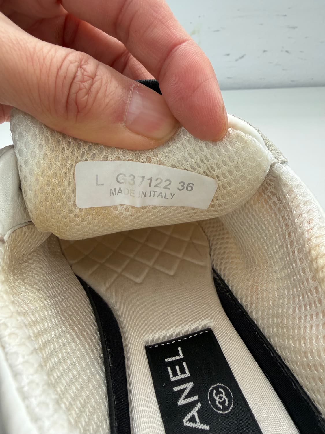 정품) 샤넬 웨이브 스웨이드 카프스킨 나일론 스니커즈 36 상품이미지8