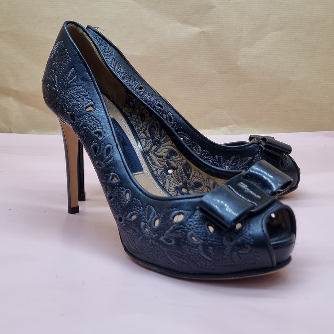 페라가모 레이스힐 235 굽10 상품이미지1