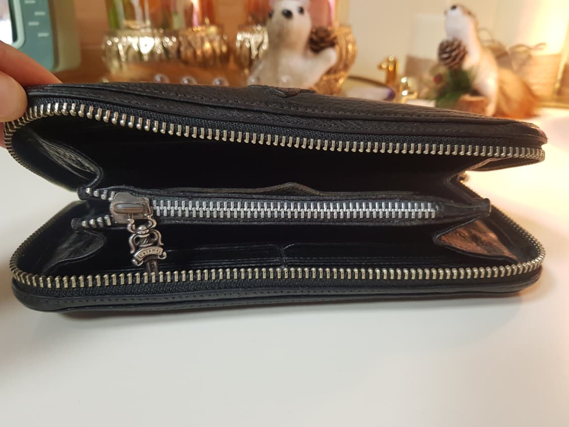 크롬하츠 트리플 크로스 레더 패치 장지갑 상품이미지5